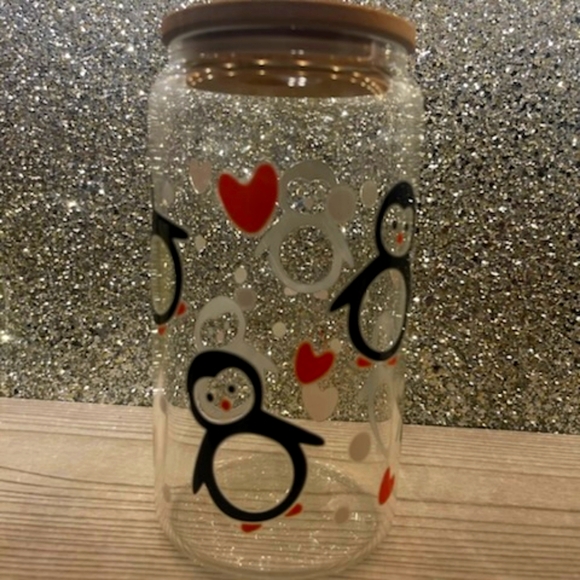 Penguins 🐧 and 💕 16oz. Glass Tumbler - Picture 2 of 3